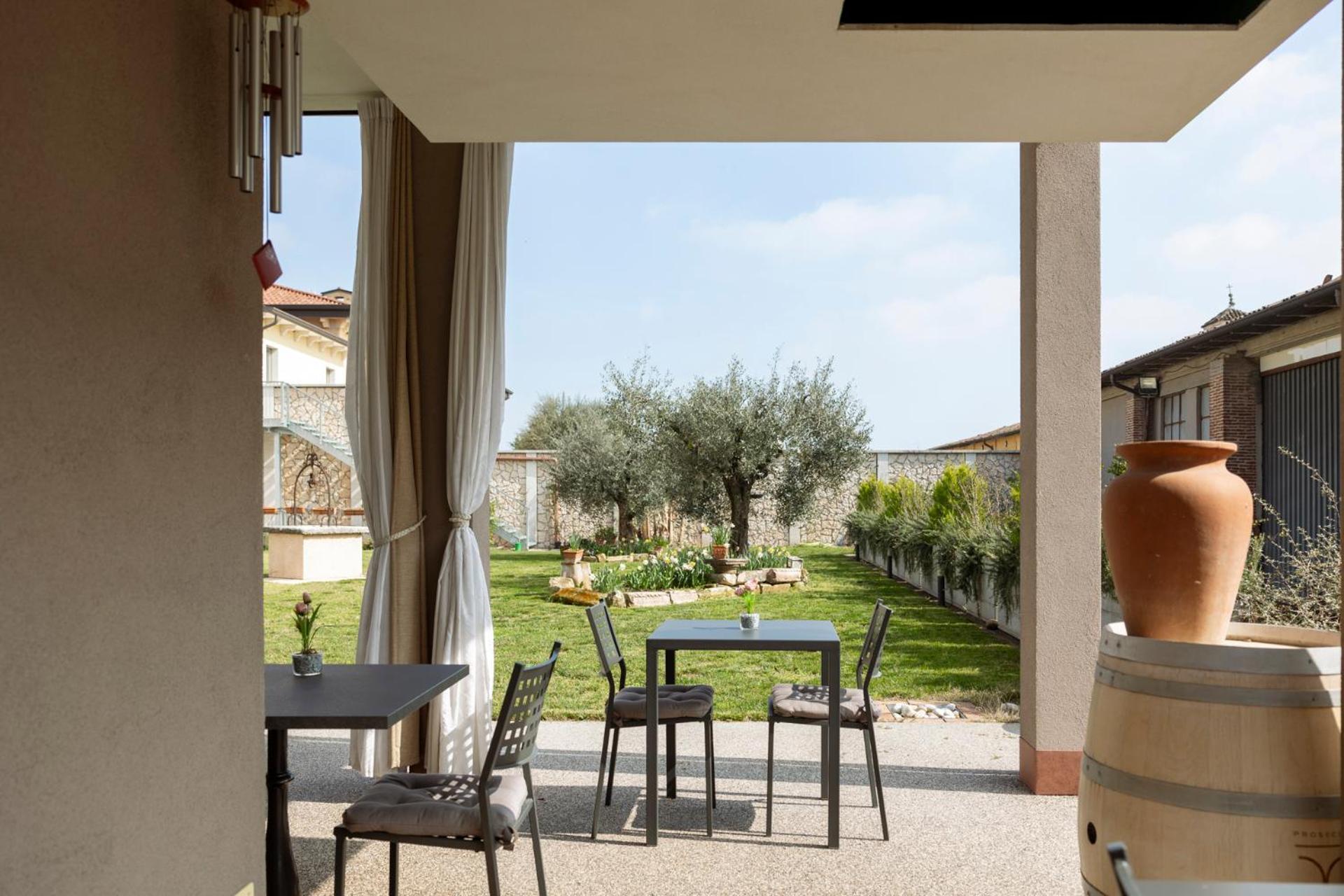 Hotel La Caporala Castel d'Azzano Dış mekan fotoğraf